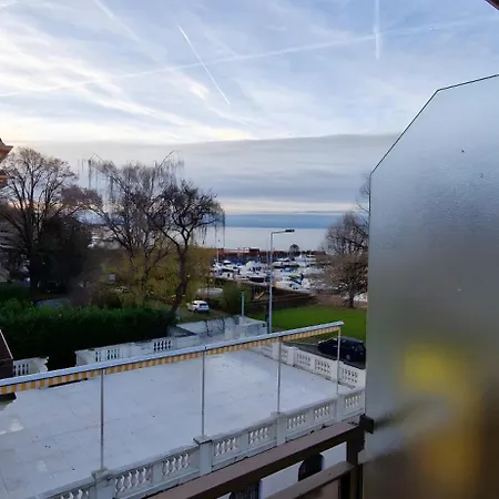 Moderne Evian, Et Therme Apartment *